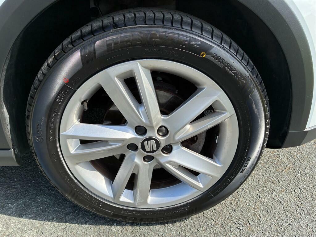 Seat Arona  White #13