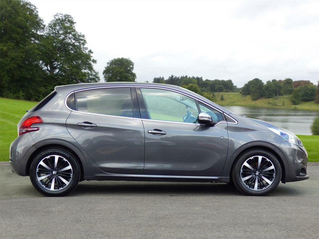 Peugeot 208 1.2 Puretech Tech Edition Euro 6 Ss PF19FXY Grey #3