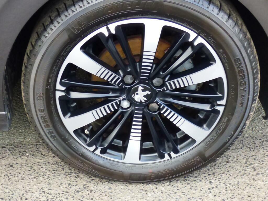 Peugeot 208 1.2 Puretech Tech Edition Euro 6 Ss PF19FXY Grey #5
