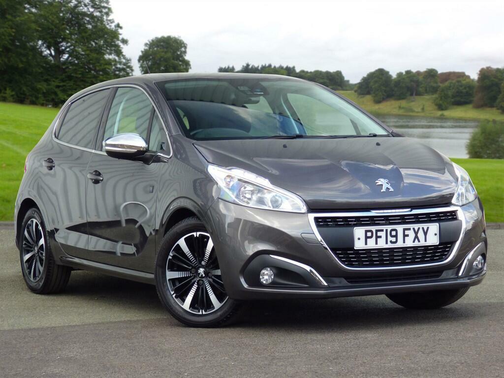 Peugeot 208 1.2 Puretech Tech Edition Euro 6 Ss PF19FXY Grey #2