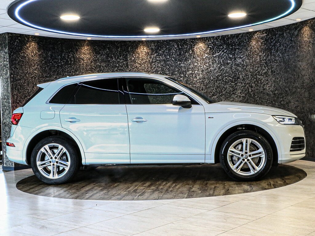 Audi Q5 Tdi S Line DK19YJN White #2