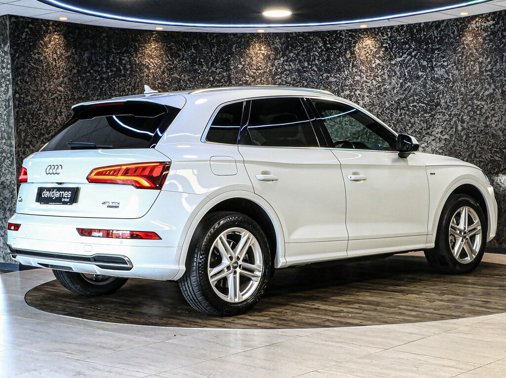 Audi Q5 Tdi S Line DK19YJN White #3