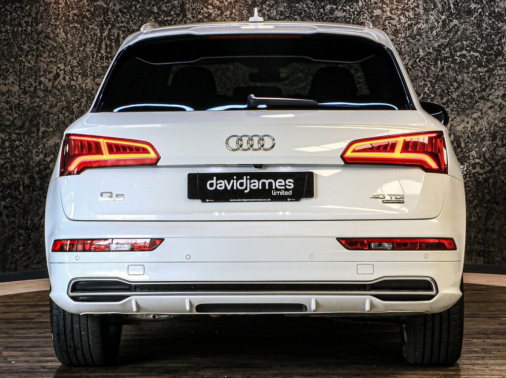 Audi Q5 Tdi S Line DK19YJN White #4