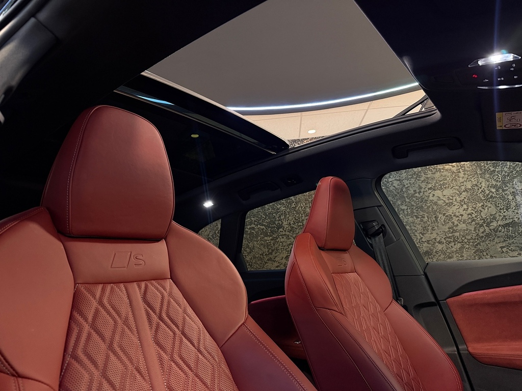 Audi SQ5 Tfsi S Edition 1 Black #4
