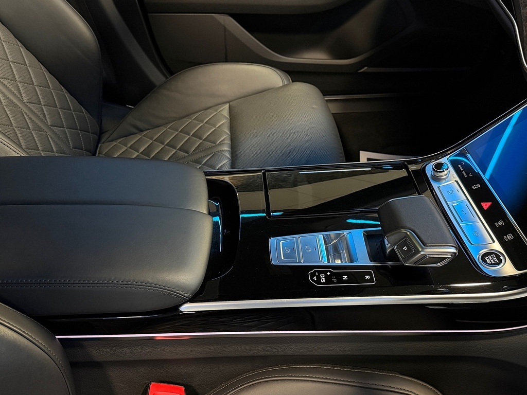 Audi A8 3L Black Edition Blue #39