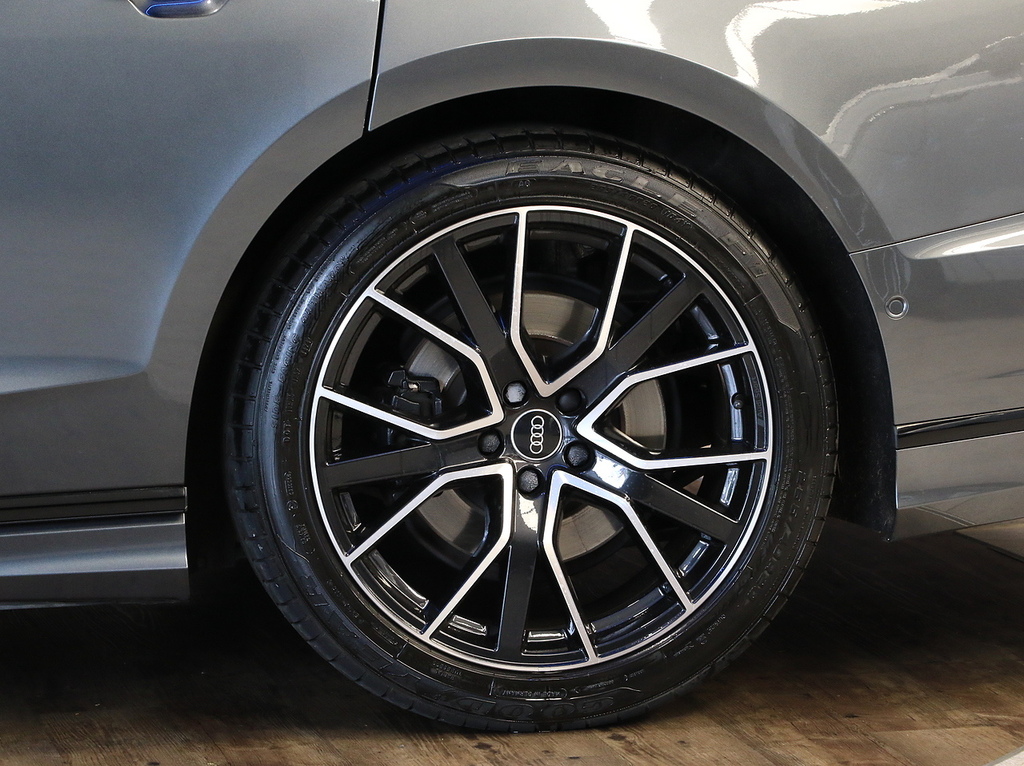 Audi A8 3L Black Edition Blue #13
