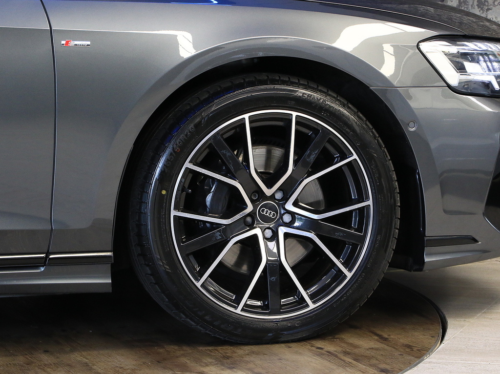 Audi A8 3L Black Edition Blue #11