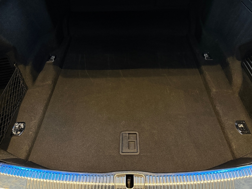 Audi A8 3L Black Edition Blue #35