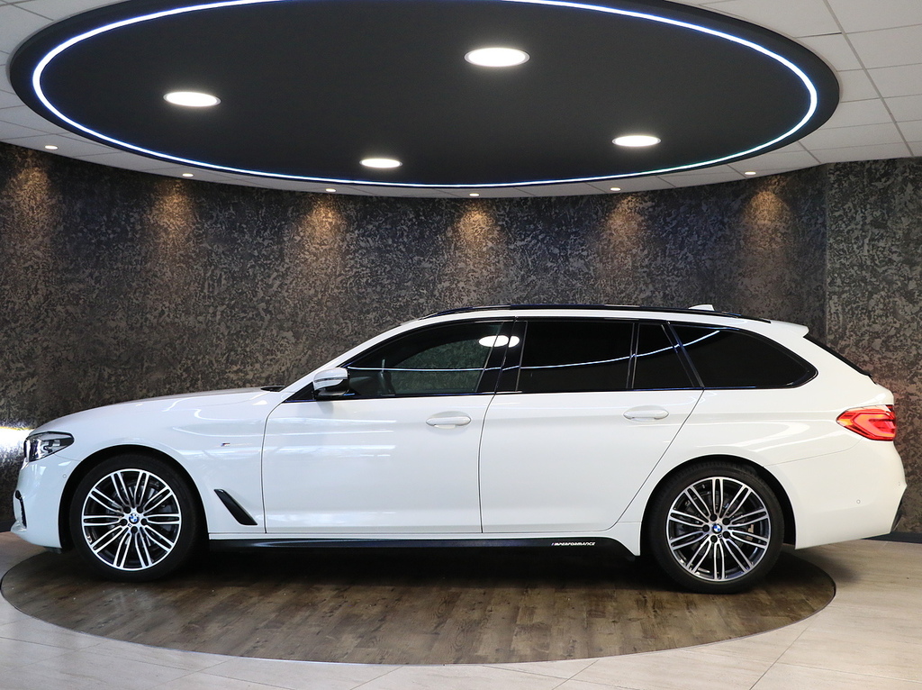 BMW 5 Series 520D M Sport YH19LPC White #4