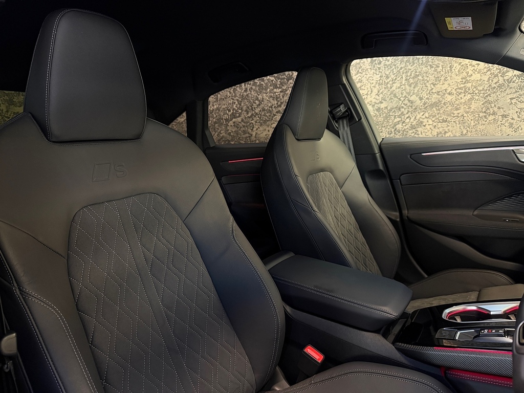 Audi A6 Saloon A6 2.0 E-hybrid Qtro 299 Launch Edition S Tron Grey #28