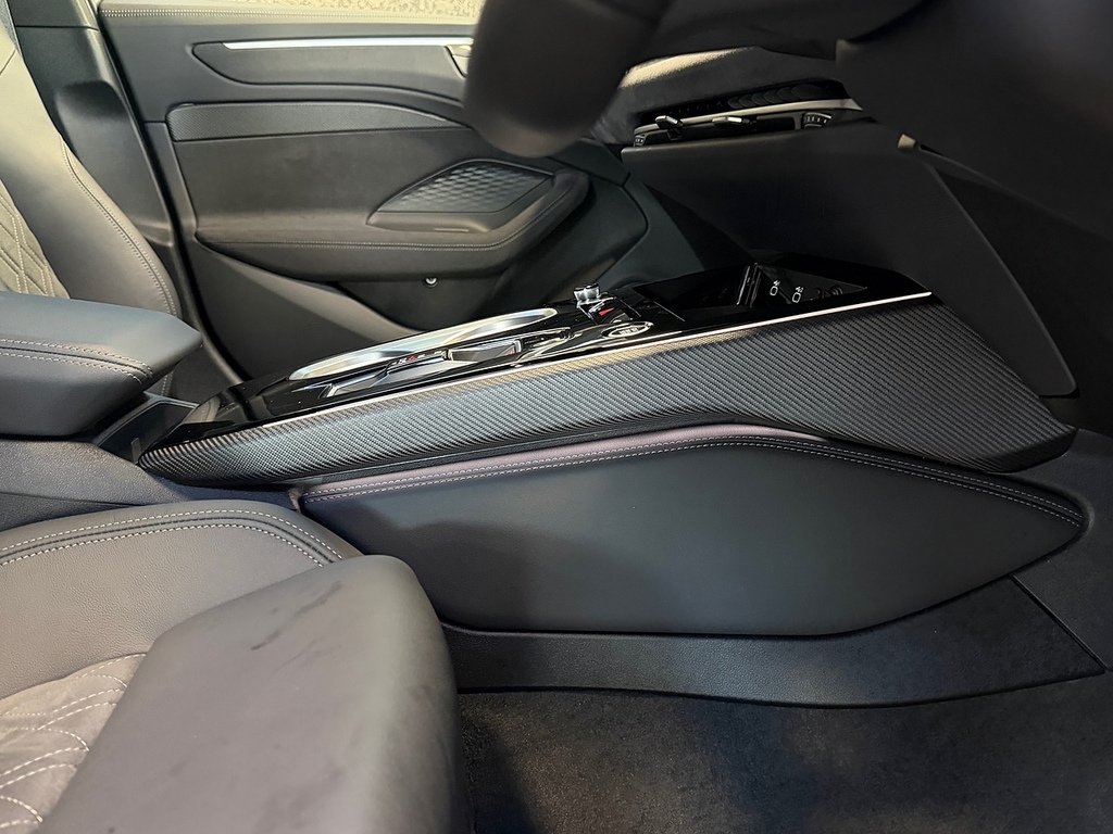 Audi A6 Saloon A6 2.0 E-hybrid Qtro 299 Launch Edition S Tron Grey #25