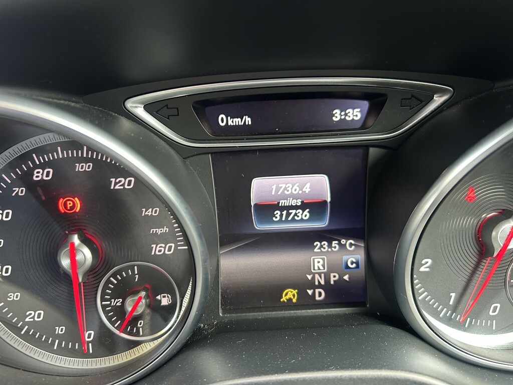 Mercedes-Benz GLA Class 1.6 Gla 180 Urban Edition FH19LPE White #6