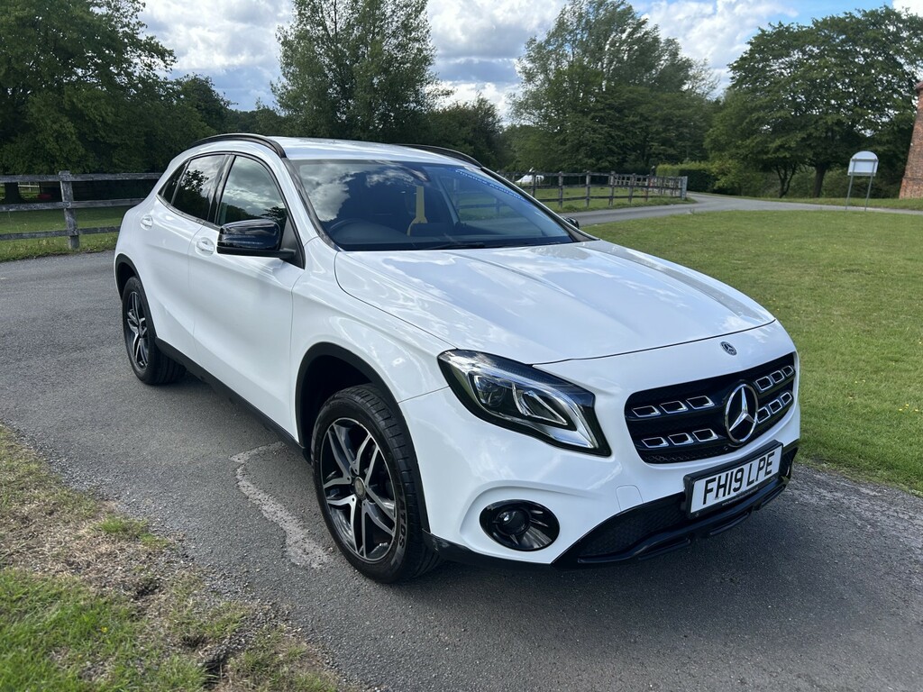 Mercedes-Benz GLA Class 1.6 Gla 180 Urban Edition FH19LPE White