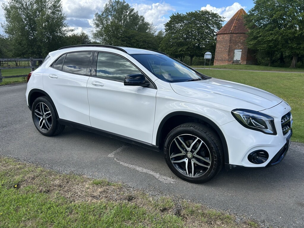 Mercedes-Benz GLA Class 1.6 Gla 180 Urban Edition FH19LPE White #3