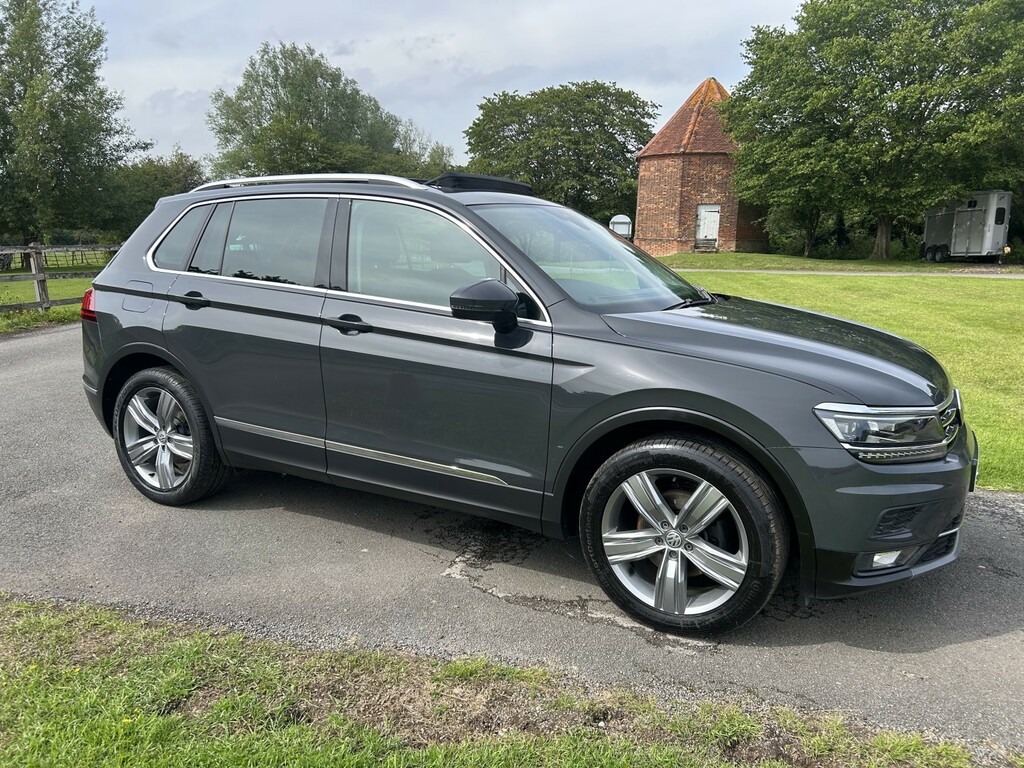 Volkswagen Tiguan 2.0 Tdi Sel DE19YJK Grey #4