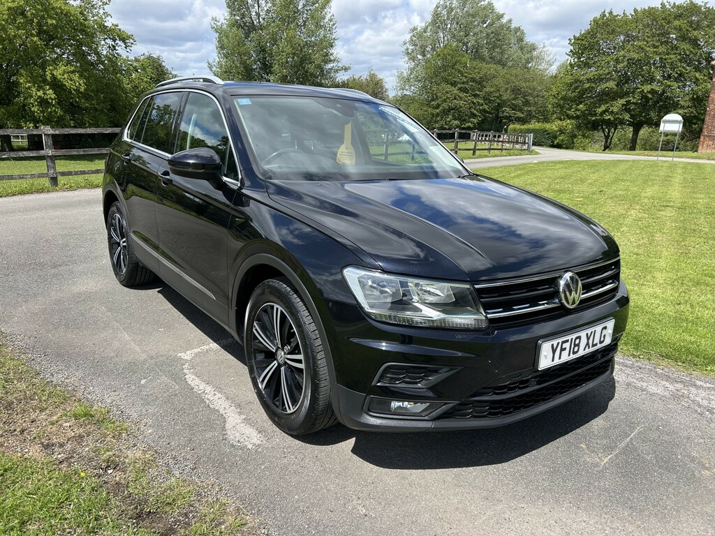 Volkswagen Tiguan 1.4 Tsi Se Navigation Suv Black