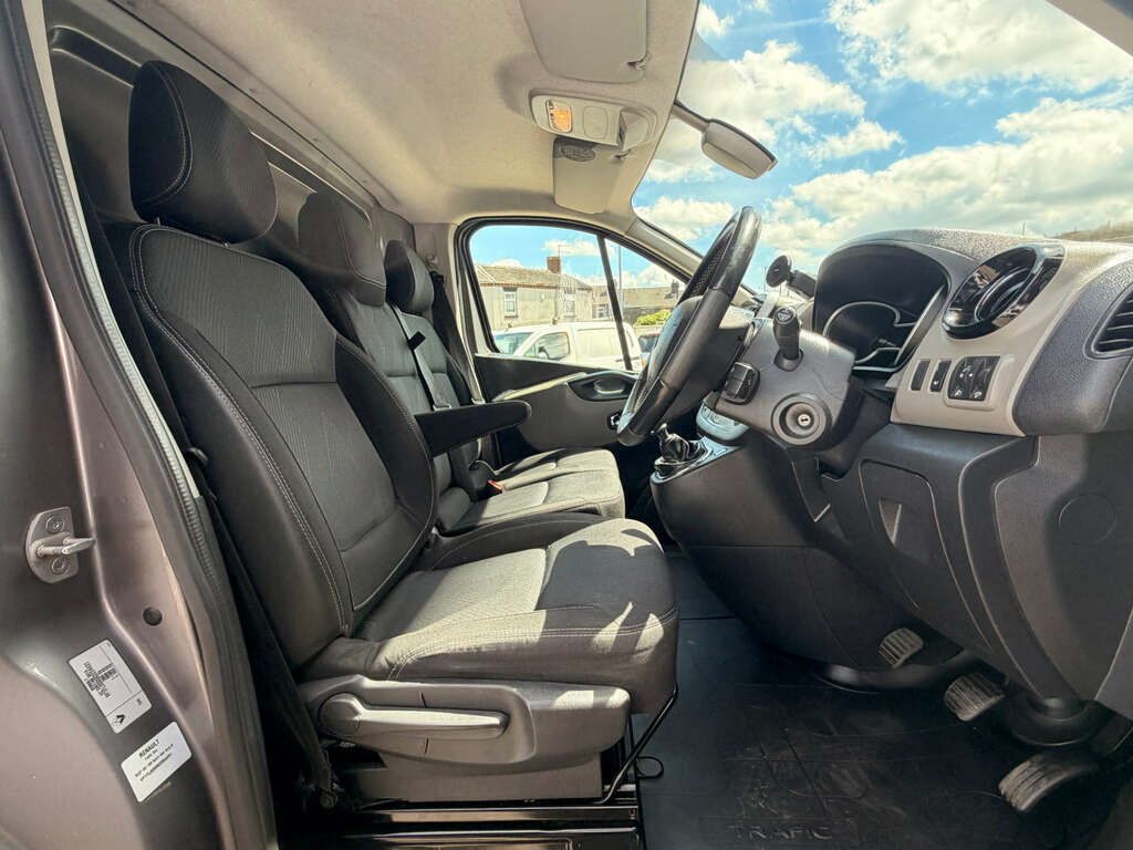 Renault Trafic 1.6L Sport Nav Grey #24