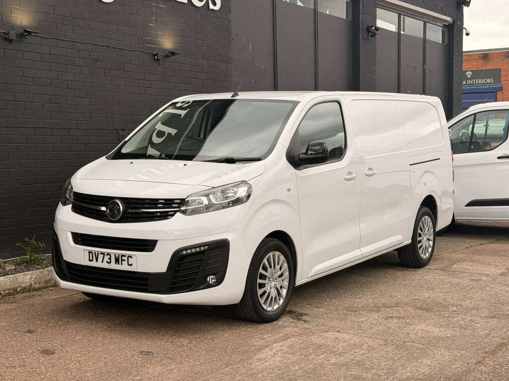 Vauxhall Vivaro 1.5 Vivaro F2900 Professional Ss DV73WFC White #4