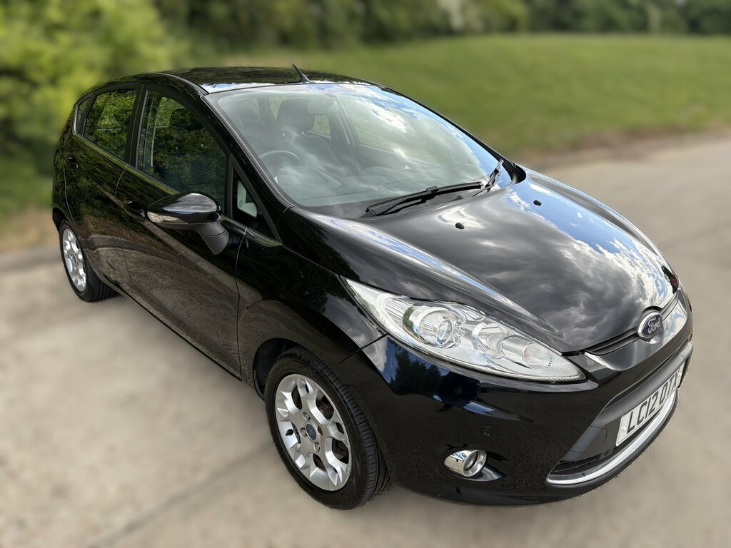 Ford Fiesta 1.4 Zetec Hatchback 154 Gkm Black