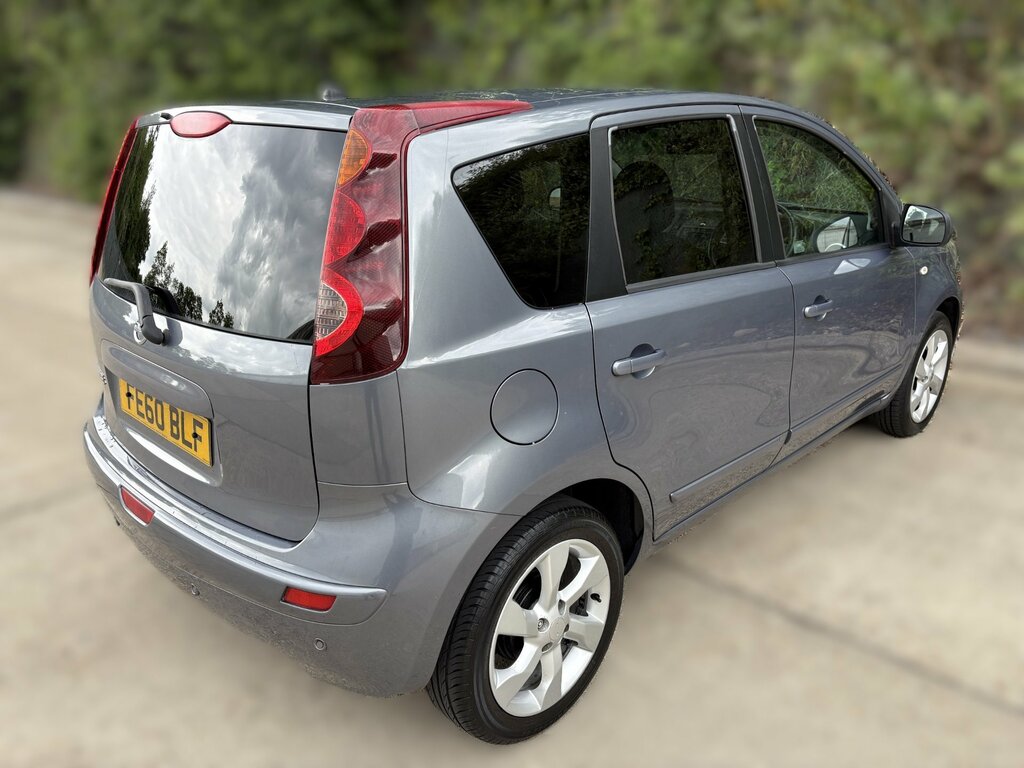 Nissan Note 1.6 16V Tekna Hatchback Euro 4 11 Grey #4