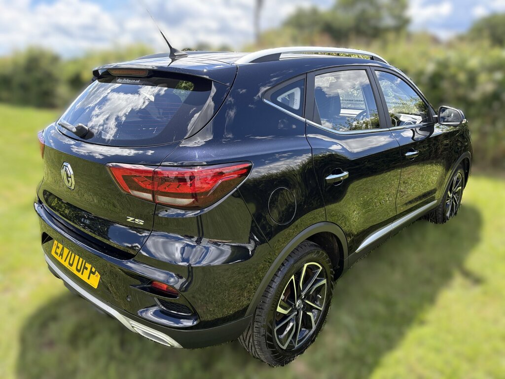 MG ZS 1.5 Vti-tech Exclusive Suv Euro Black #4