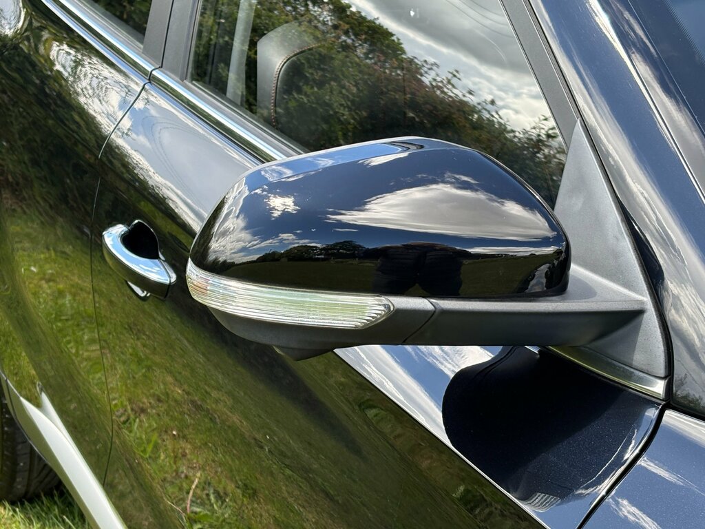 MG ZS Exclusive Blue #50