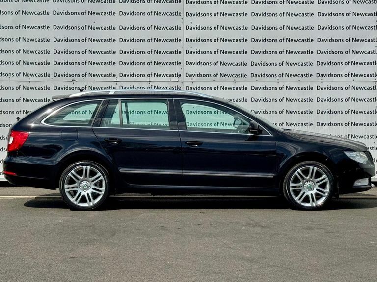 Skoda Superb 2.0 Tdi Elegance Estate 4Wd Euro Black #6