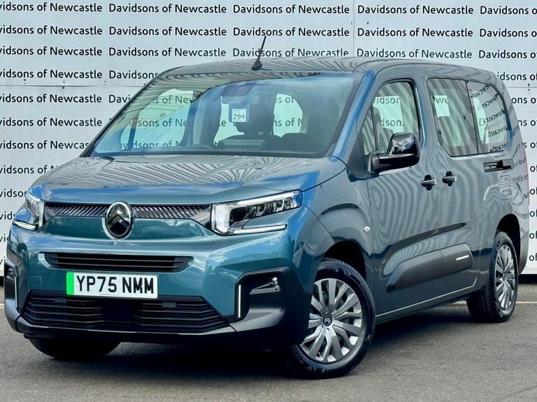 Citroen e-Berlingo 52Kwh Plus XL Mpv 7.4Kw Charger Blue #3