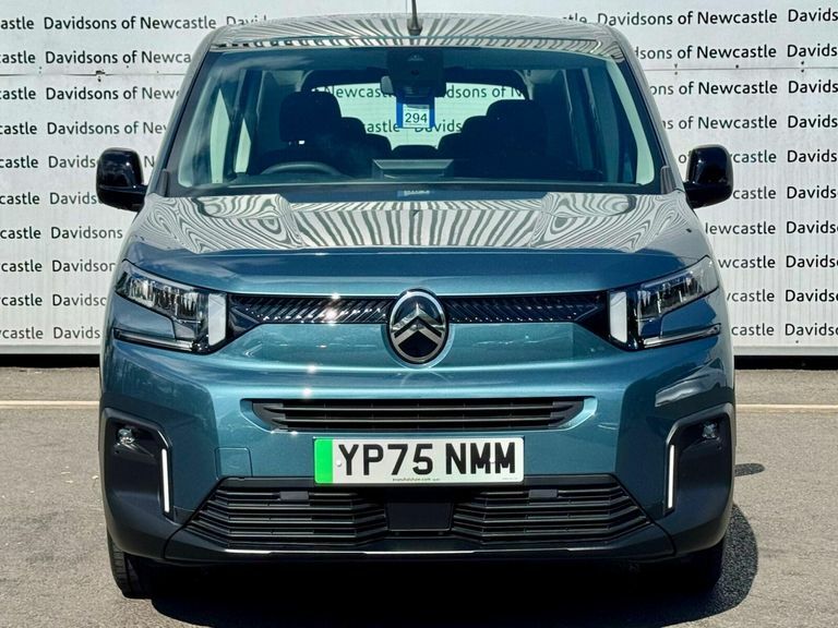 Citroen e-Berlingo 52Kwh Plus XL Mpv 7.4Kw Charger Blue #2