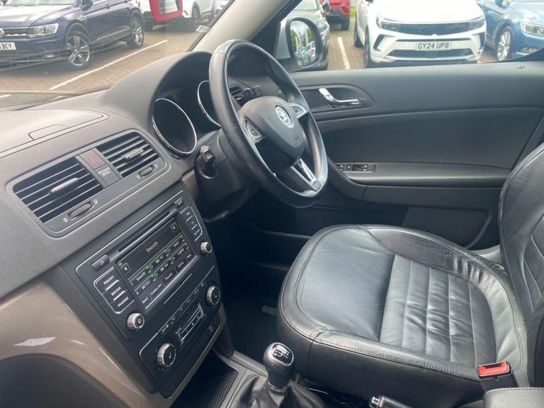Skoda Yeti 1.2 Tsi Elegance Suv Euro 5 105 White #3