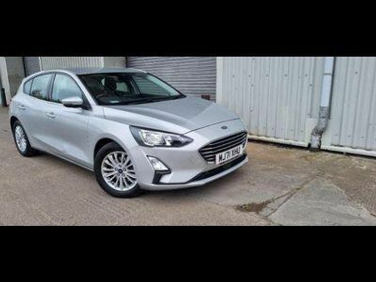 Ford Focus 1.0T Ecoboost Titanium Edition Hatchback Petro MJ71XHU Silver