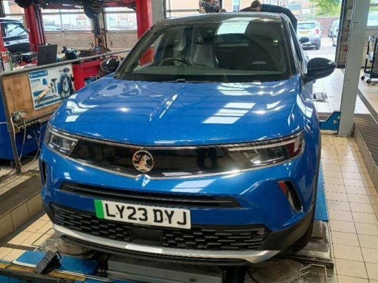 Vauxhall Mokka-e 50Kwh Ultimate Suv 136 Ps Blue
