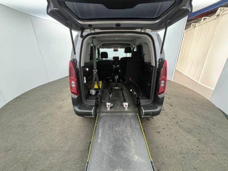Citroen Berlingo 1.5 Bluehdi Plus M Combi Van Double Cab Grey #3