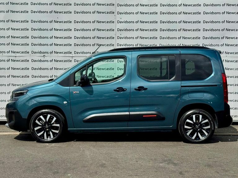 Citroen e-Berlingo 52Kwh Max M Mpv 7.4Kw Charger Blue #6