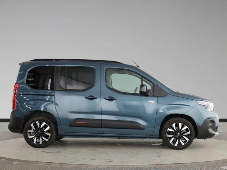 Citroen e-Berlingo 52Kwh Max M Mpv 7.4Kw Charger Blue #5