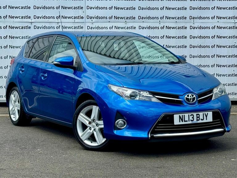 Toyota Auris 1.6 V-matic Excel Hatchback Euro Blue