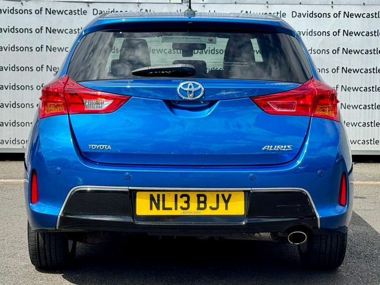 Toyota Auris 1.6 V-matic Excel Hatchback Euro Blue #6