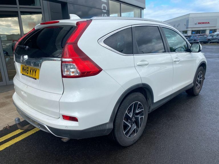 Honda Cr-V 2.0 I-vtec Se Plus Navi Suv 4Wd White #2