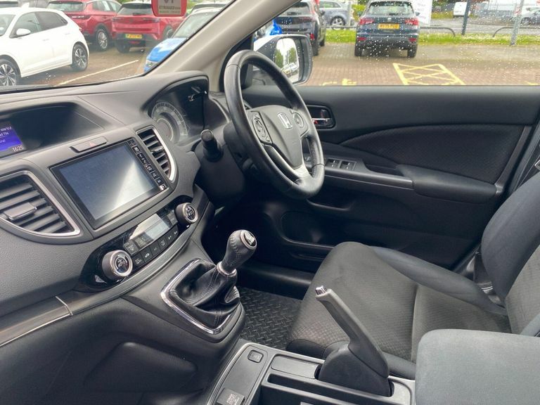 Honda Cr-V 2.0 I-vtec Se Plus Navi Suv 4Wd White #3