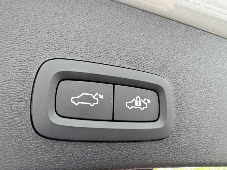 Volvo XC40 Xc40 2.0 B3p Ultra Dark Blue #28