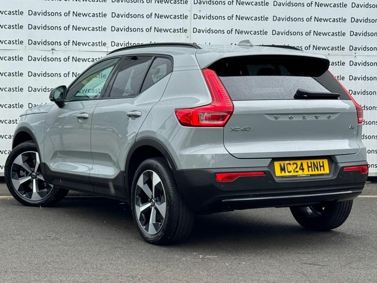 Volvo XC40 2.0 B3 Mhev Plus Dark Suv Hybrid Dct Au Grey #4