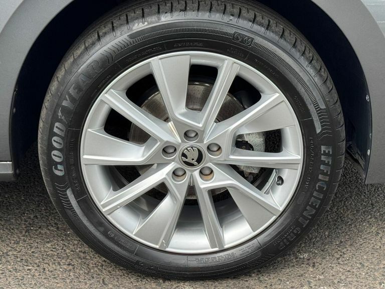 Skoda Kamiq Hatchback Blue #31