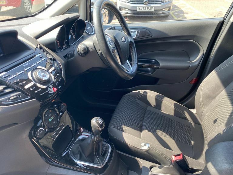 Ford Fiesta 1.0T Ecoboost Titanium Hatchback Black #3
