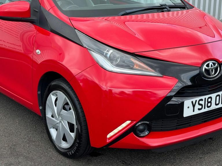 Toyota Aygo 1.0 Vvt-i X-play Hatchback Euro Red #5