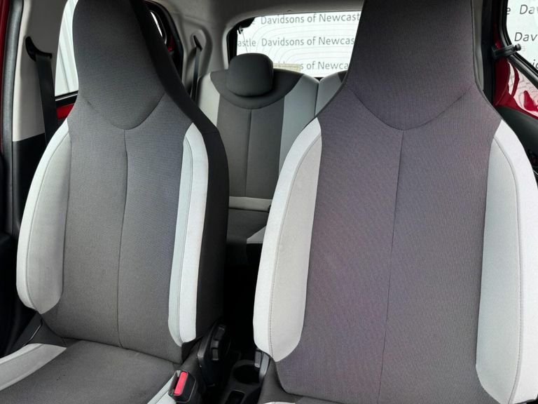 Toyota Aygo Aygo X-style Vvt-i Cvt White #32