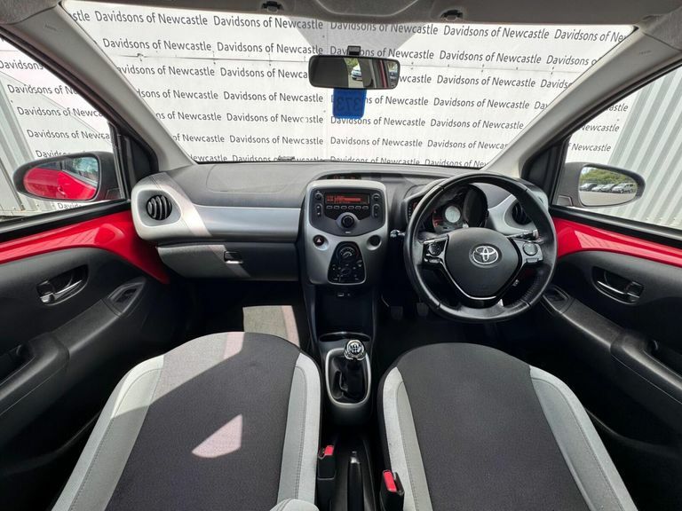 Toyota Aygo Aygo X-style Vvt-i Cvt White #10