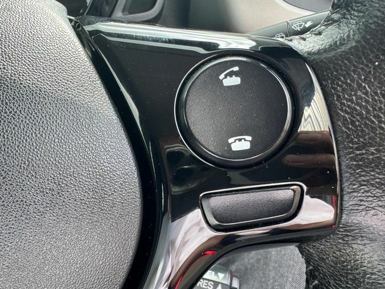 Toyota Aygo Aygo X-style Vvt-i Cvt White #19