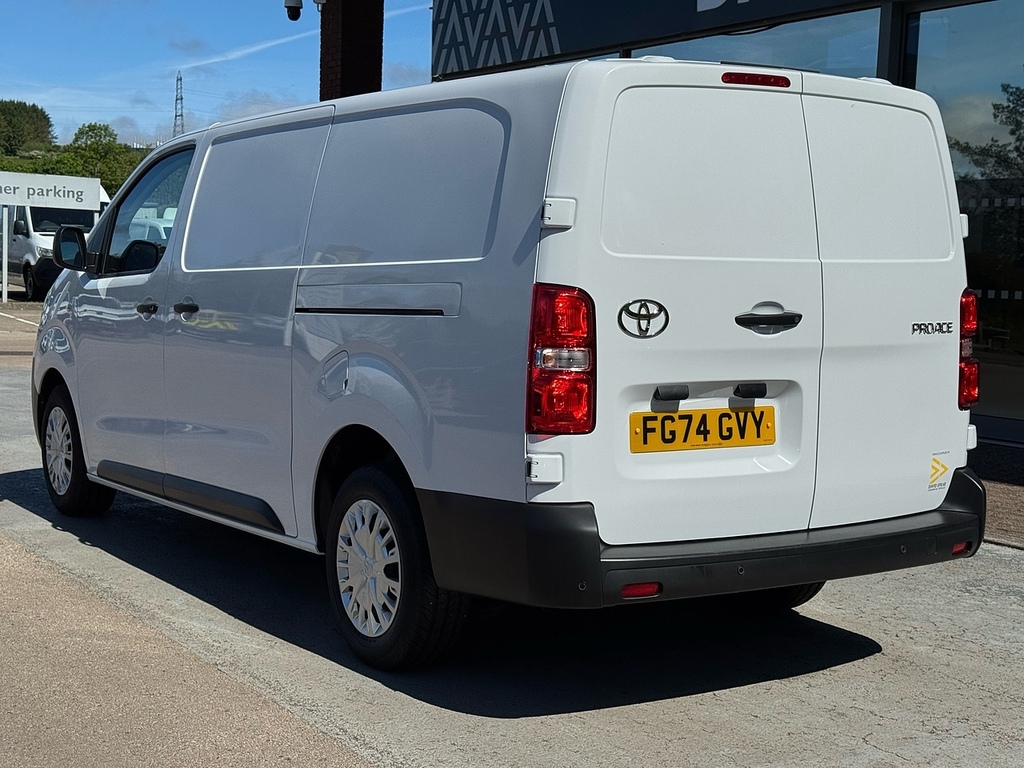 Toyota PROACE 2.0D Icon Lwb 145Ps Euro 6 With Air Con, Sat Nav FG74GVY White #4