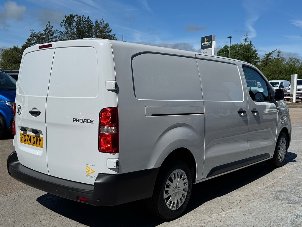 Toyota PROACE 2.0D Icon Lwb 145Ps Euro 6 With Air Con, Sat Nav FG74GVY White #2
