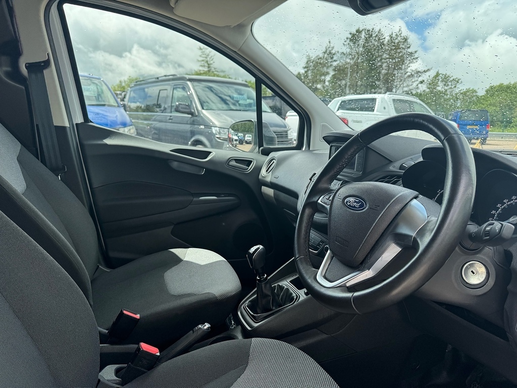 Ford Transit Courier Ecoboost Leader 100Ps With 1 Owner, Low Mileage White #5